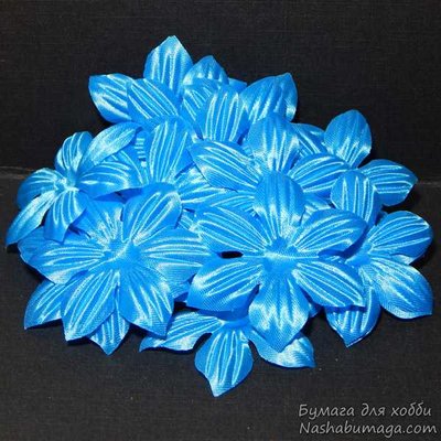 Цветы атласные голубые, 20шт, 50мм 2028180 фото